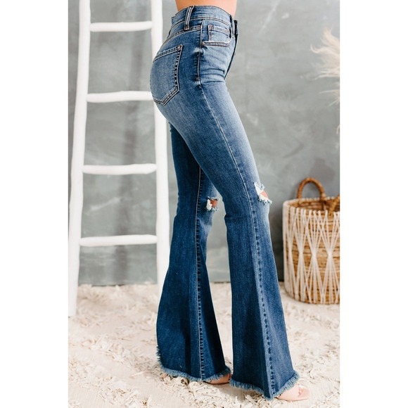 All Flared Up Distressed High Rise Sneak Peek Jeans (Medi Dark) Sz  13/w31  NWT - Picture 2 of 6
